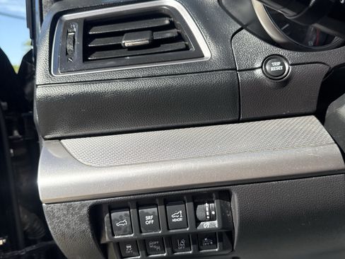 Used 2017 Subaru Outback 2.5i Premium AWD/4WD image 16