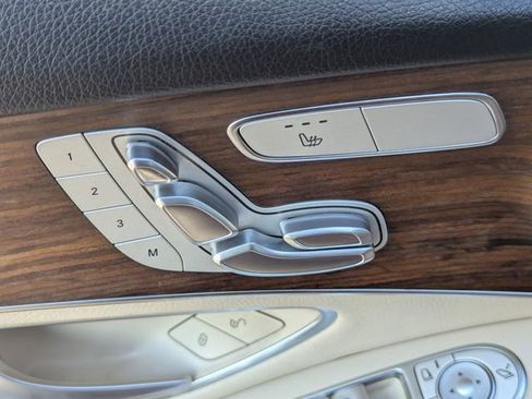 Used 2022 Mercedes-Benz GLC 300 4MATIC image 23