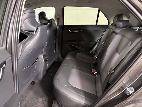 New 2026 Kia Niro Wind FWD image 37