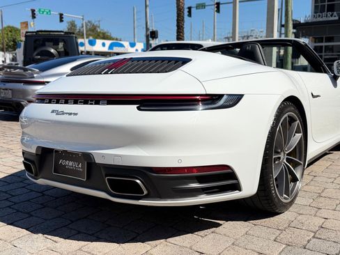 Used 2023 Porsche 911 Carrera RWD image 17