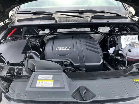 Used 2023 Audi Q5 2.0T Premium Plus w/ Premium Plus Package AWD/4WD image 9