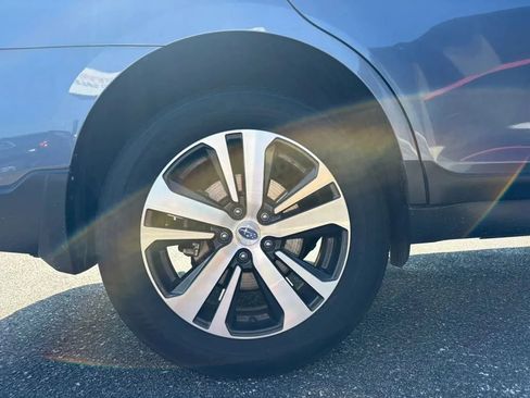 Used 2018 Subaru Outback 2.5i Limited AWD/4WD image 23