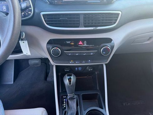 Used 2020 Hyundai Tucson SE image 21