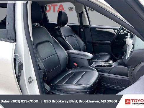 Used 2022 Ford Escape SEL FWD image 6