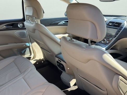 Used 2017 Lincoln MKZ Reserve w/ Luxury Package FWD image 28
