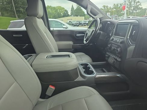 Used 2021 Chevrolet Silverado 1500 LT Trail Boss w/ Convenience Package II AWD/4WD image 6