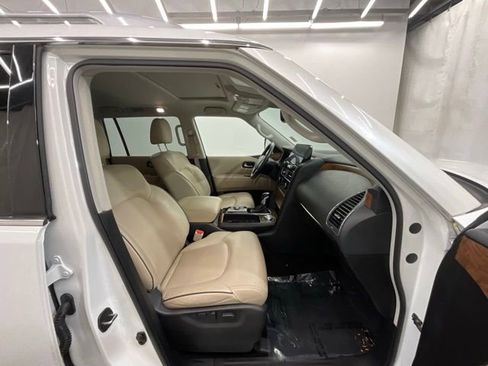 Used 2024 Nissan Armada SL AWD/4WD image 23