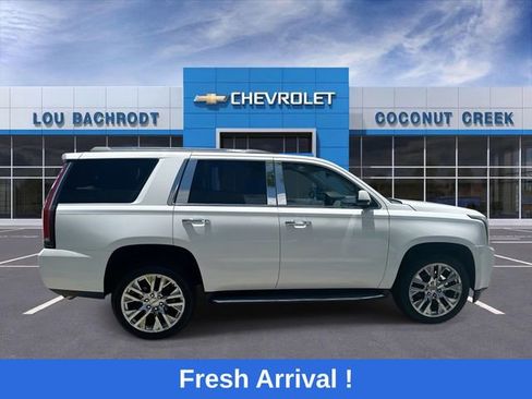 Used 2017 GMC Yukon SLT RWD image 9