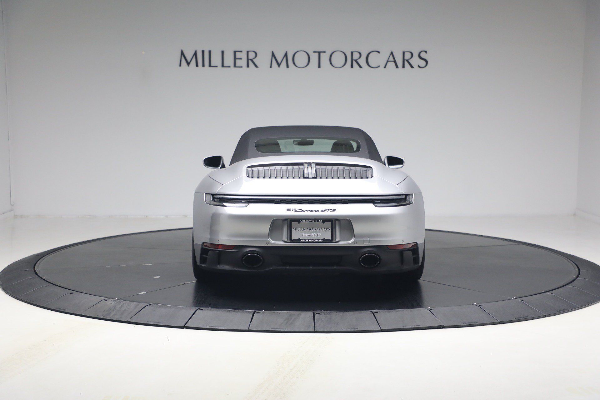 Used 2024 Porsche 911 Carrera GTS RWD image 28