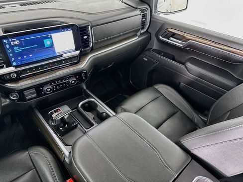 Used 2023 Chevrolet Silverado 1500 RST w/ Redline Edition AWD/4WD image 26