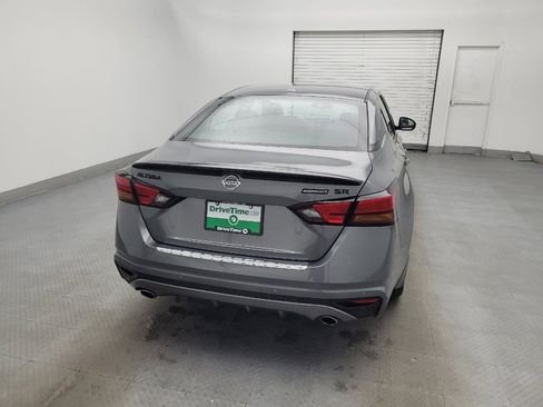 Used 2022 Nissan Altima 2.5 SR w/ Midnight Edition Package image 7