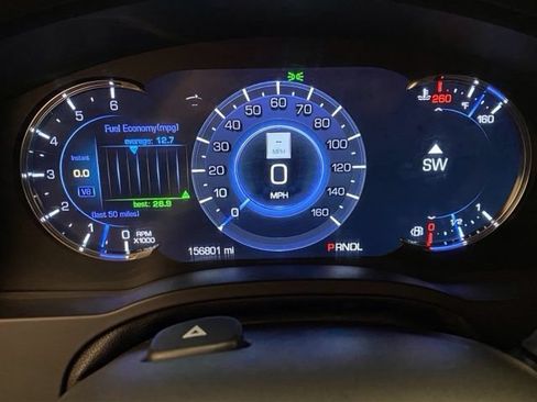 Used 2020 Cadillac Escalade Premium Luxury AWD/4WD image 30