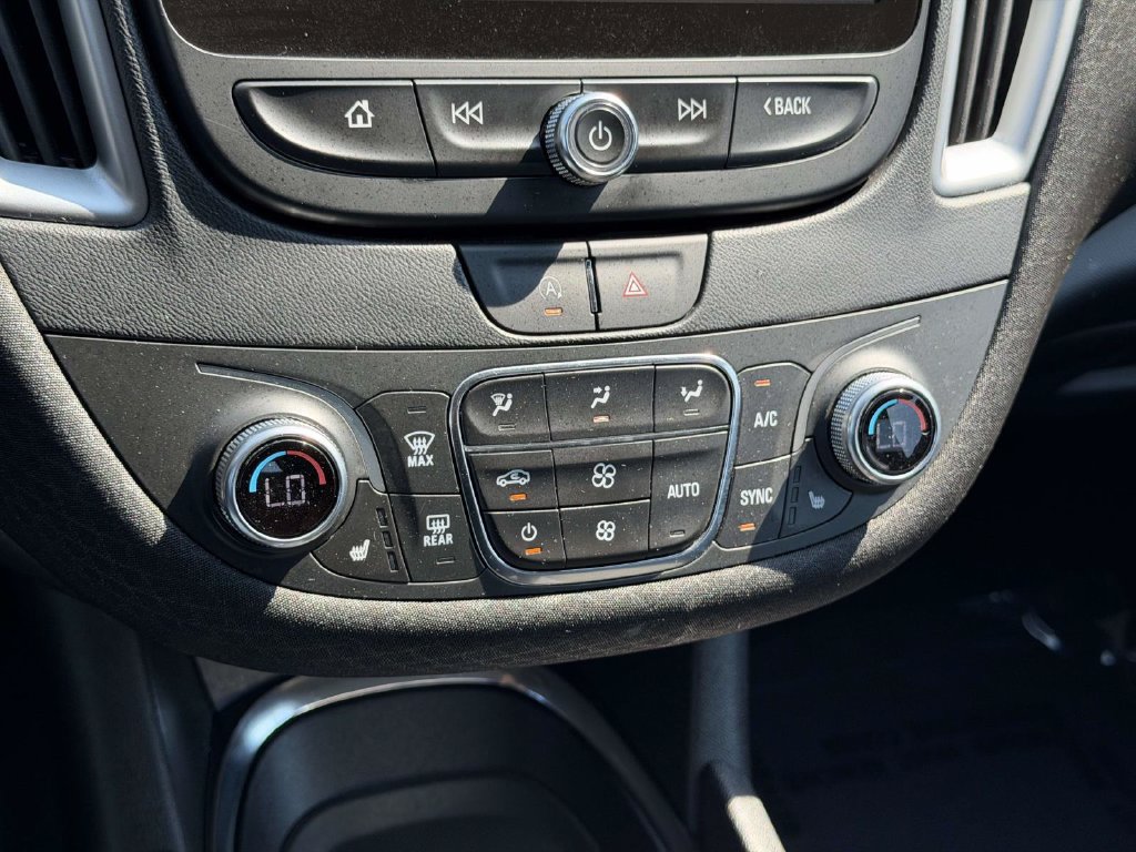 Used 2025 Chevrolet Malibu LT FWD image 5