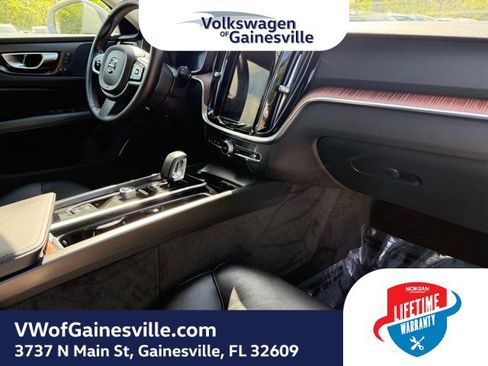 Used 2025 Volvo V60 B5 Cross Country Plus AWD/4WD image 10