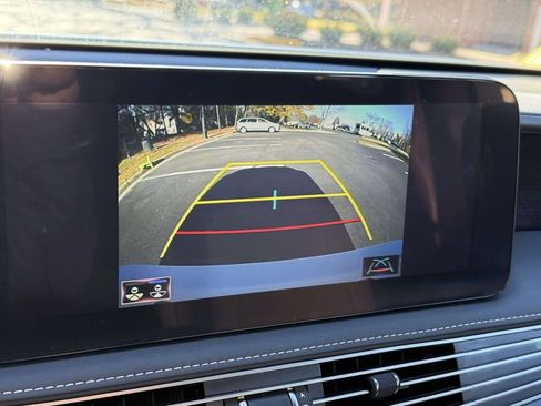 Used 2021 Lexus LS 500 AWD image 11