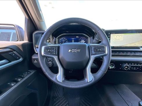 Used 2023 Chevrolet Silverado 1500 RST AWD/4WD image 17