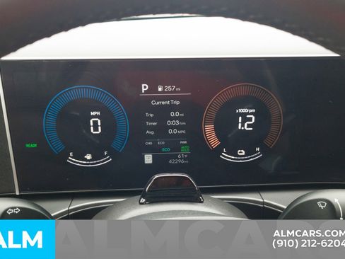 Used 2025 Hyundai Santa Fe SEL image 32