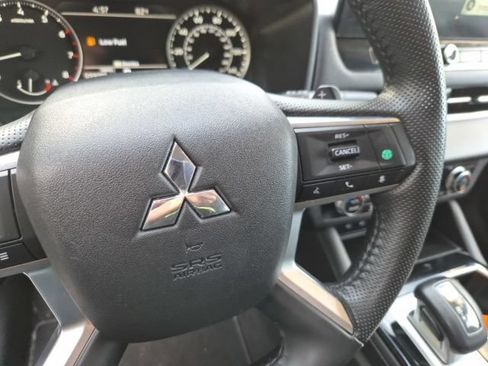 Used 2025 Mitsubishi Outlander SE AWD/4WD image 20