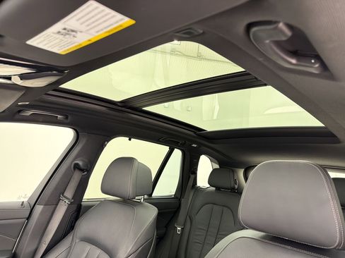 Used 2020 BMW X5 xDrive40i w/ M Sport Package image 16