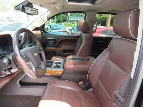 Used 2015 Chevrolet Silverado 1500 High Country w/ High Country Premium Package AWD/4WD image 26
