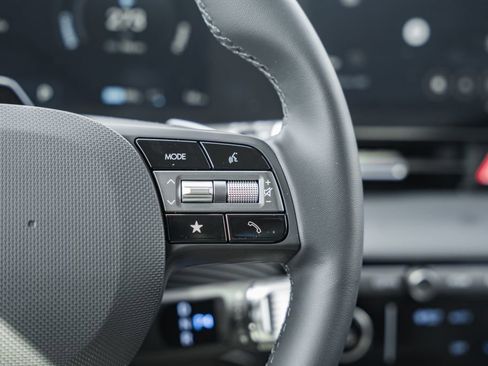 New 2025 Hyundai Ioniq 5 SEL image 28