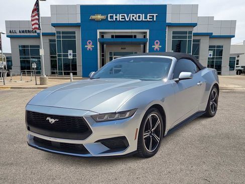 Used 2024 Ford Mustang Convertible RWD image 1