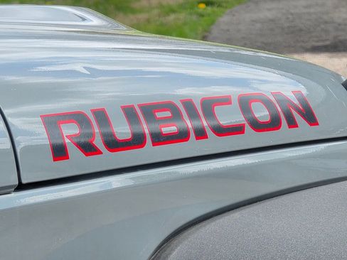 Used 2015 Jeep Wrangler Unlimited Rubicon image 8