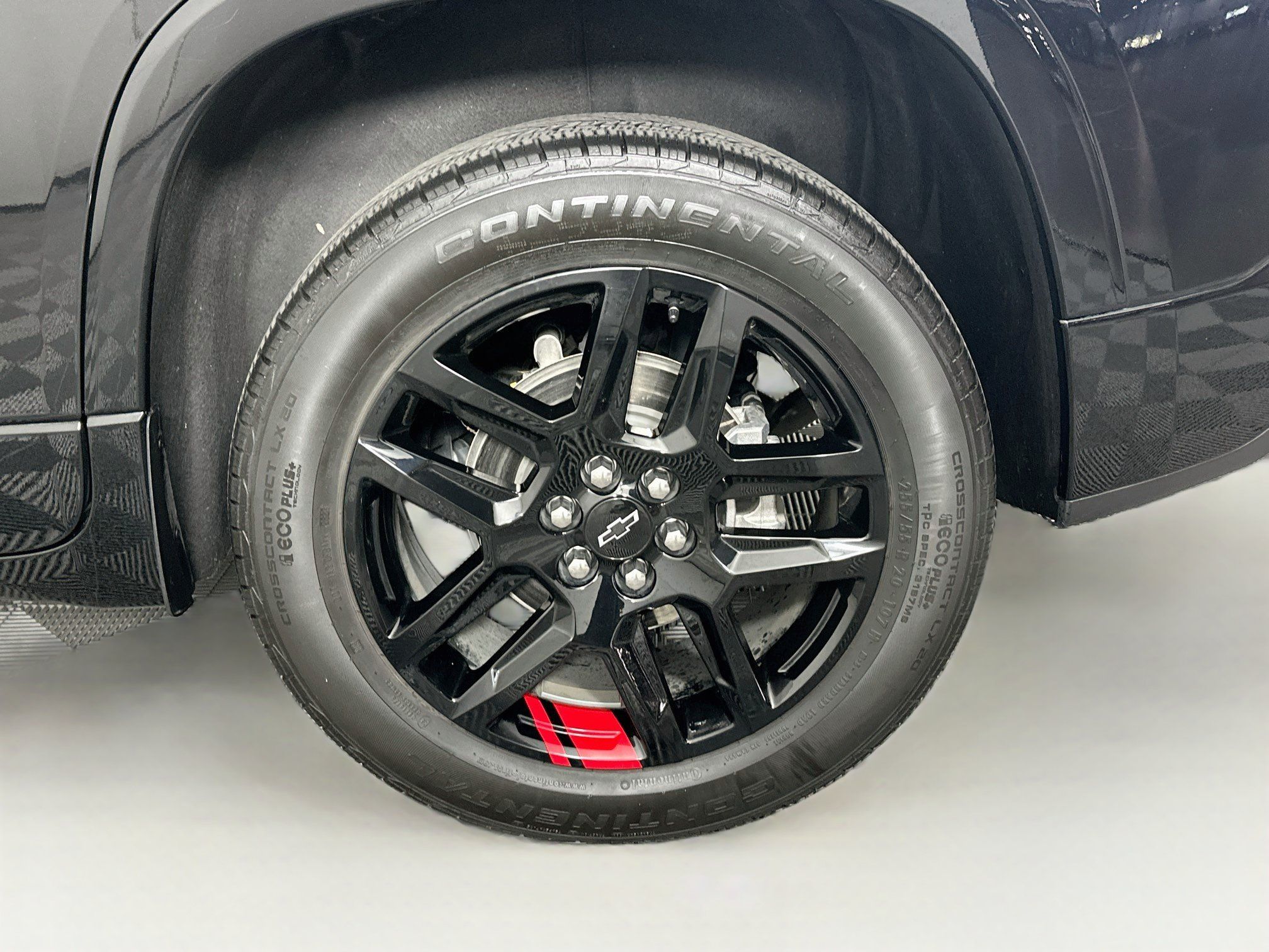 Used 2023 Chevrolet Traverse Premier w/ Redline Edition AWD/4WD image 11