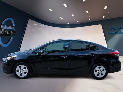 Used 2017 Kia Forte LX FWD image 7
