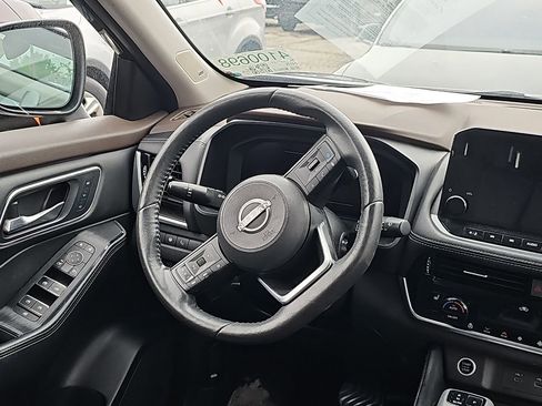 Used 2023 Nissan Rogue Platinum w/ Platinum Premium Package AWD/4WD image 11