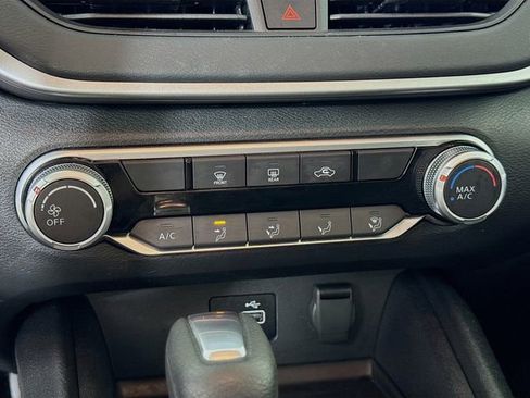 Used 2024 Nissan Altima 2.5 S image 19