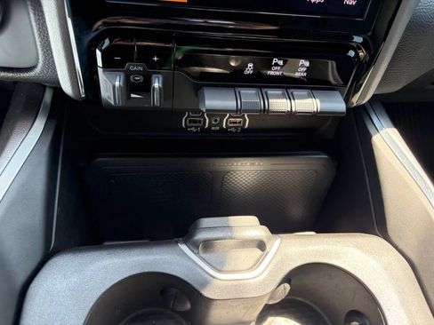 Used 2025 RAM 1500 Big Horn RWD image 38