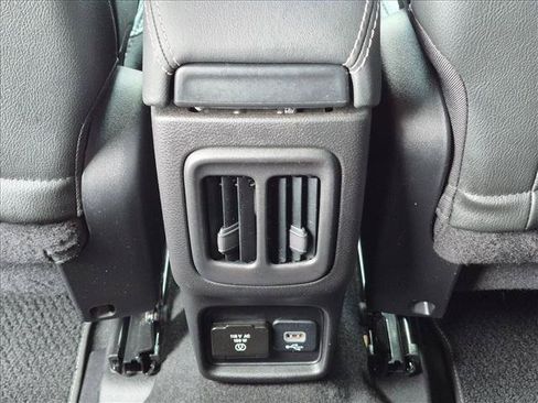 Used 2021 Jeep Compass Latitude w/ Sun and Sound Group AWD/4WD image 17