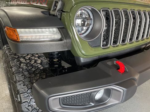 Used 2024 Jeep Wrangler Unlimited Rubicon image 50