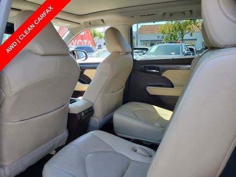 Used 2022 Toyota Highlander Platinum AWD/4WD image 21