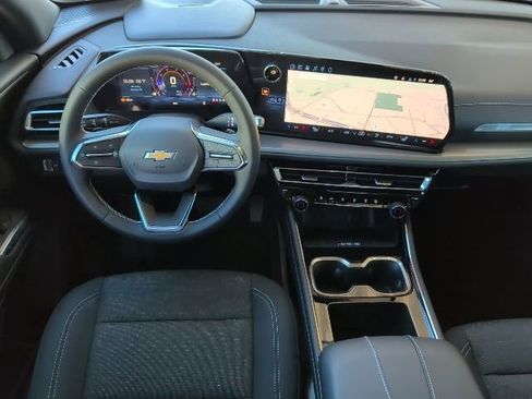 New 2026 Chevrolet Traverse LT w/ Driver Confidence Package image 4