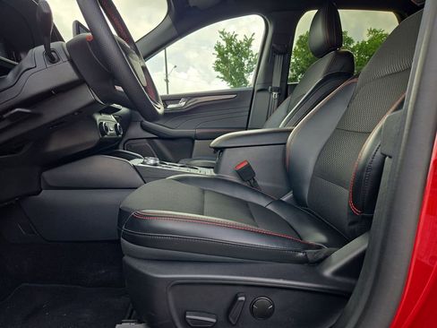 Used 2025 Ford Escape ST-Line AWD/4WD image 14