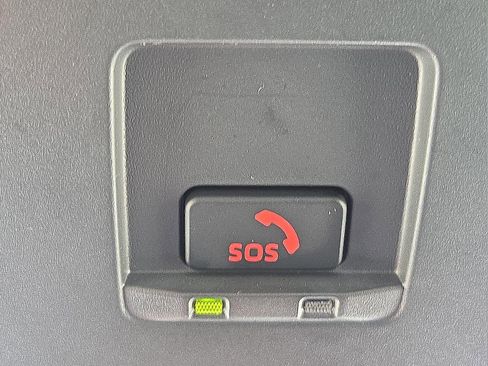 Used 2025 Toyota Camry LE FWD image 22