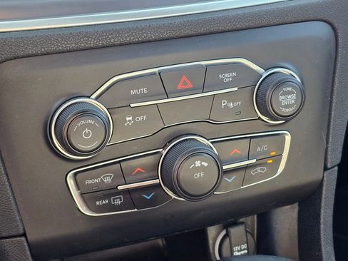 Used 2022 Dodge Charger SXT image 30