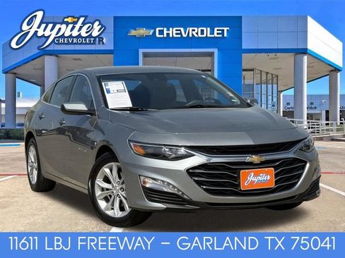 Used 2025 Chevrolet Malibu LT FWD image 1