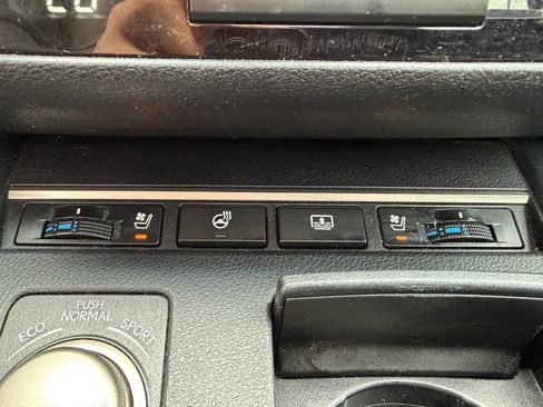 Used 2018 Lexus ES 350 w/ Ultra Luxury Package image 19