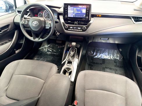 Used 2022 Toyota Corolla LE image 12