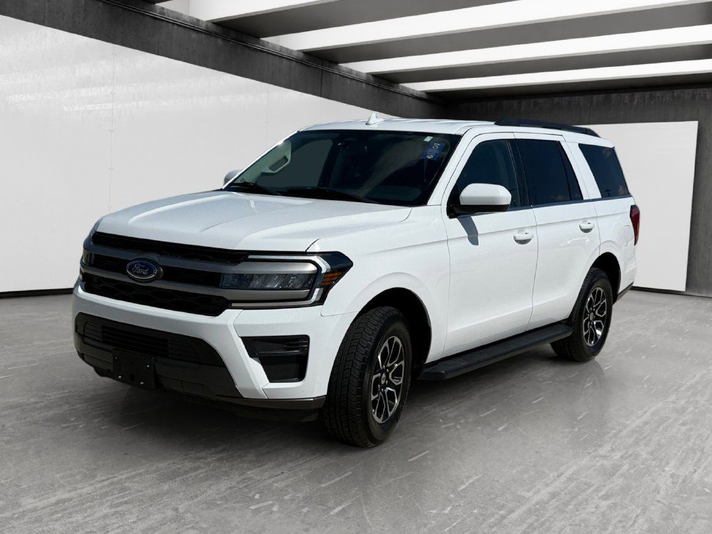 Used 2024 Ford Expedition XLT RWD image 1