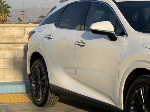 New 2026 Lexus RX 450h AWD image 5