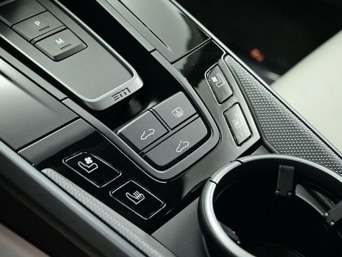 Used 2025 Porsche 911 Carrera S image 46