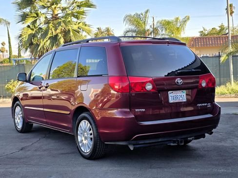 Used 2009 Toyota Sienna XLE Limited AWD/4WD image 4