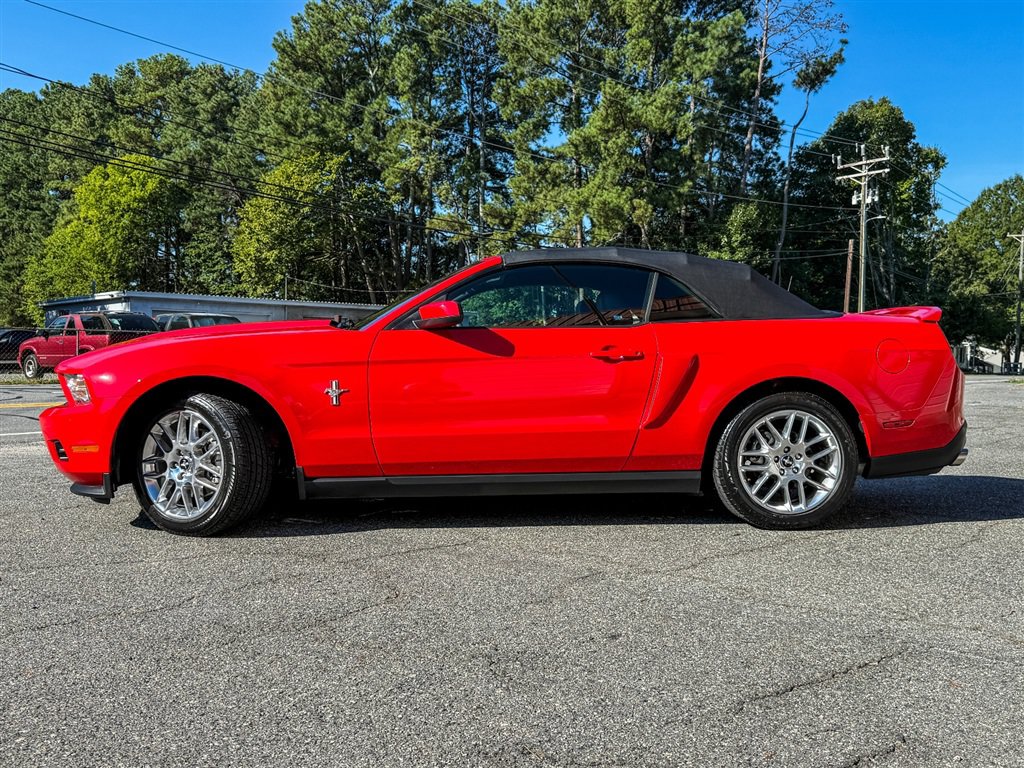Used 2012 Ford Mustang Premium RWD image 4