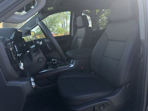 New 2026 GMC Sierra 1500 SLT w/ SLT Premium Package AWD/4WD image 13
