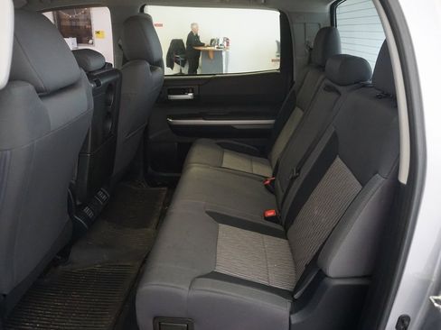 Used 2015 Toyota Tundra SR5 image 17