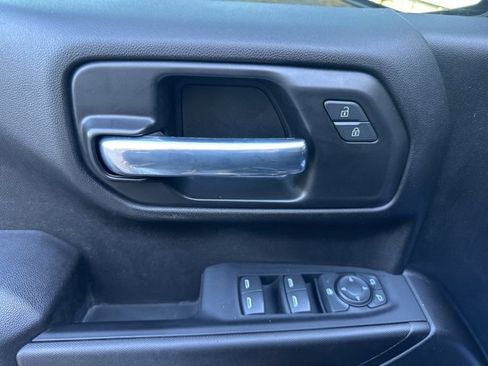 Used 2021 Chevrolet Silverado 1500 Custom Trail Boss w/ LPO, Dark Essentials Package image 18